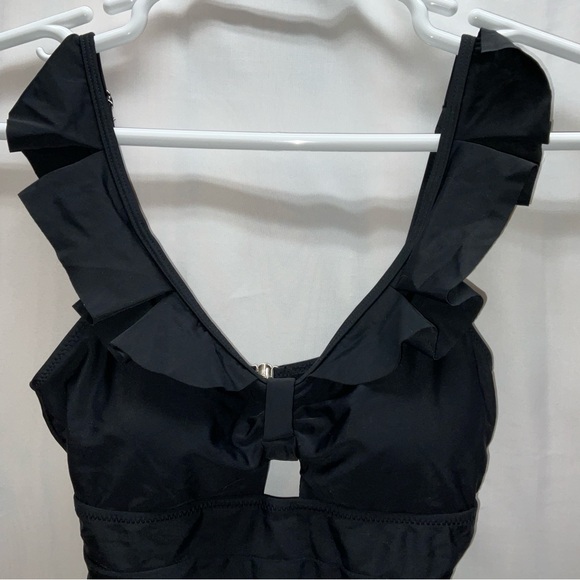 NWT Women’s Cici Bird One Piece Cutout Ruffled Swimsuit Black - Small - Picture 4 of 9